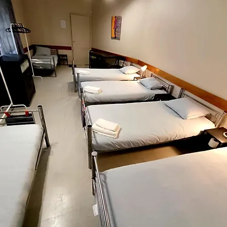 Downtown Private Roomiv Batalha בית הארחה *